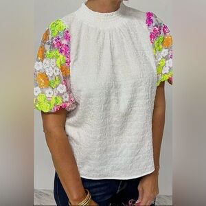 NWT White Blouse with Ruffled BLING Puff Sleeves and Pink Accents ❤️